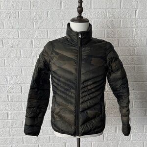 Abercrombie & Fitch Women's Camouflage Puffer Down Jacket